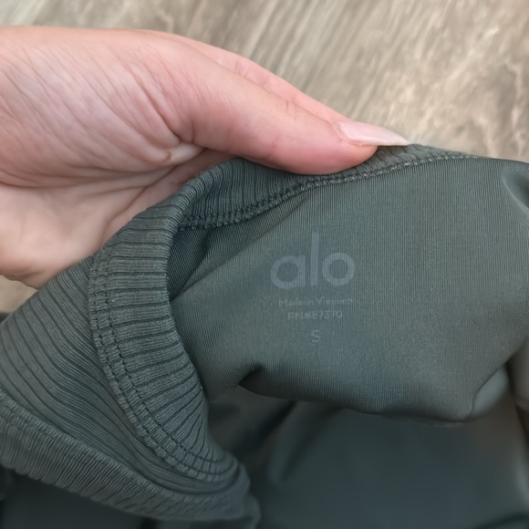 Alo green sports bra - Picture 3 of 3